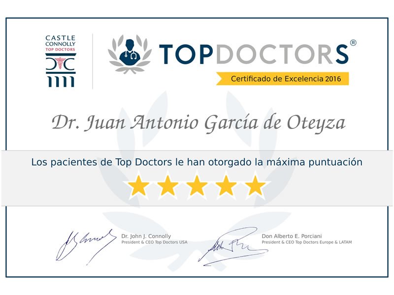 El Dr. Juan García de Oteyza  recibe el Certificado de Excelencia de TopDoctors