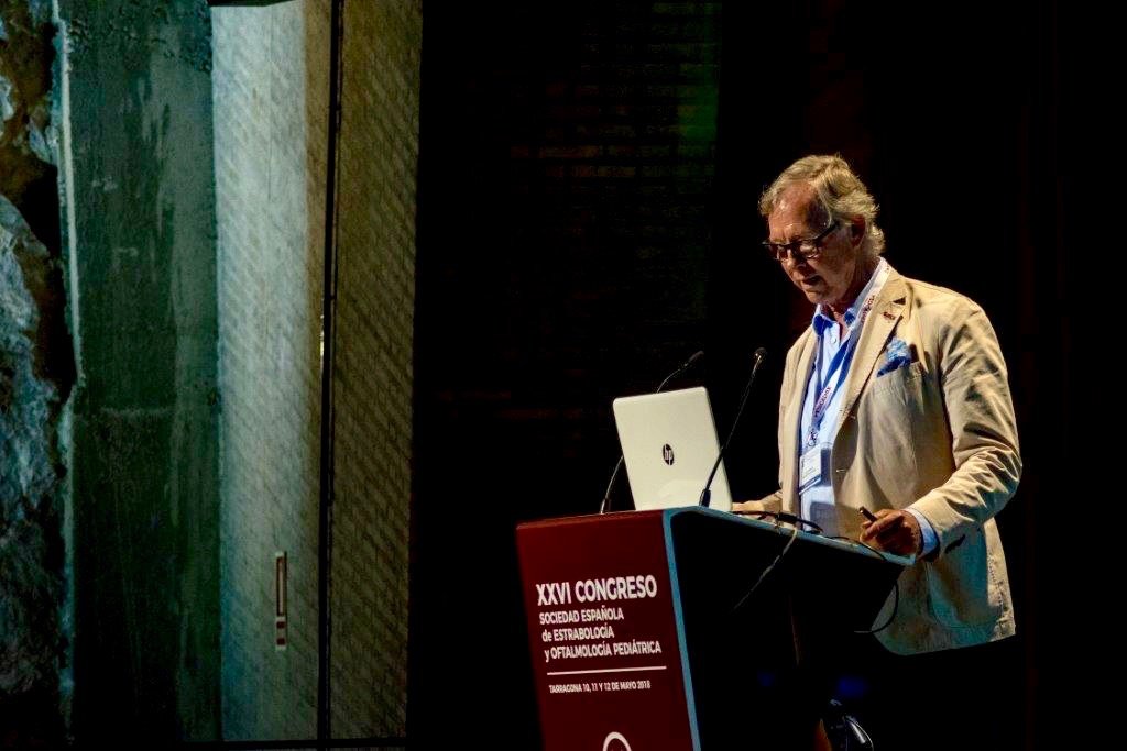 Dr. Juan Garcia de Oteyza en el Congreso anual de la Sociedad Española de Estrabología